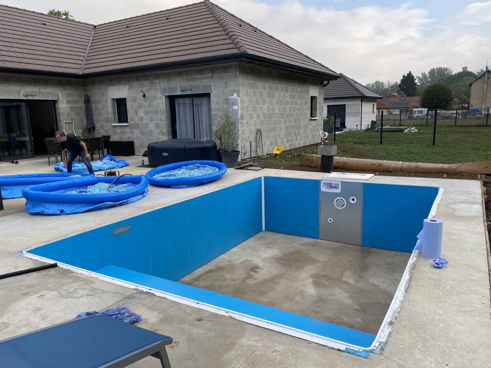 pisciniste Bourgoin Jallieu proche de Lyon et Grenoble