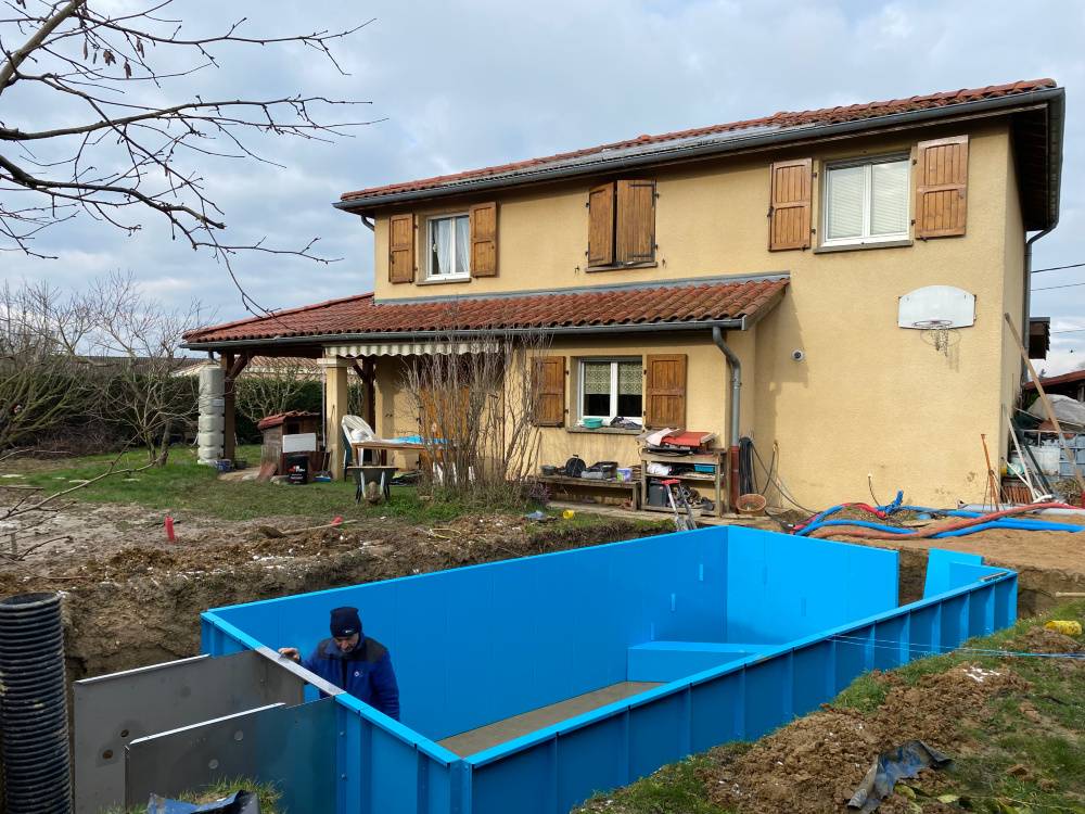 construction piscine à Savigneux dans l'Ain