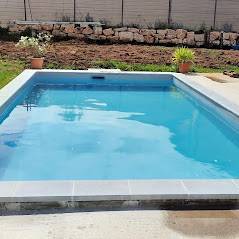 Fabricant de piscine sans permis 2x5m en acier français pour piscine urbaine élégante avec devis gratuit à Lyon et en Rhône-Alpes