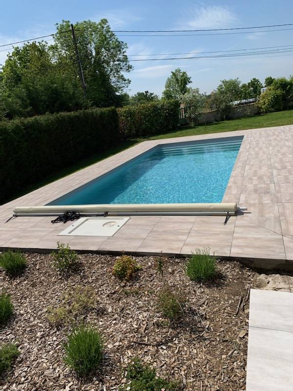 Piscine sans permis 2x5m prête à plonger pour famille souhaitant un bassin durable et esthétique à Lyon et en Rhône-Alpes