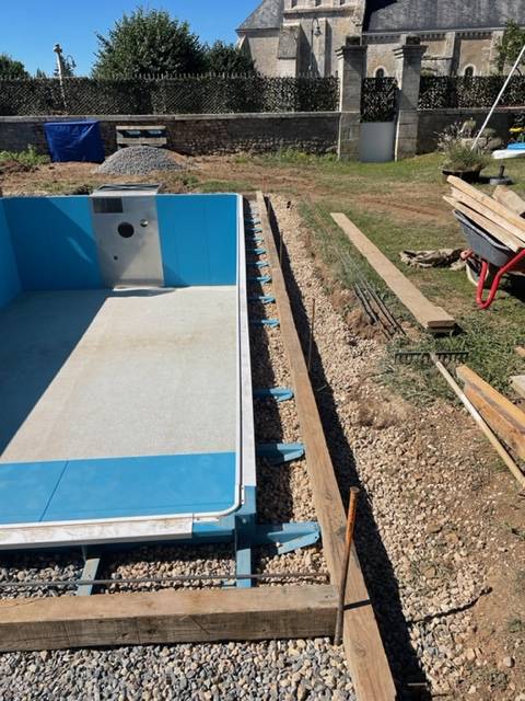 belle piscine enterrée à Lozanne dans le Rhône proche de Lyon