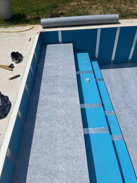 piscine avec escalier sous liner nièvre à livry