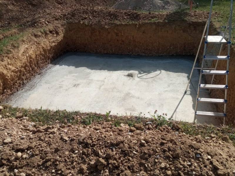 Construire en automne sa piscine en 3x6m sur dalle béton
