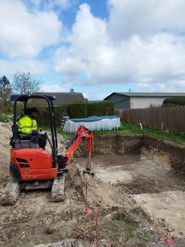 piscines aquilio terrassement