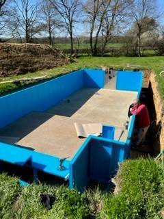 construction piscine fonds mixte familiale à Lusigny dans l'Allier près de Moulins